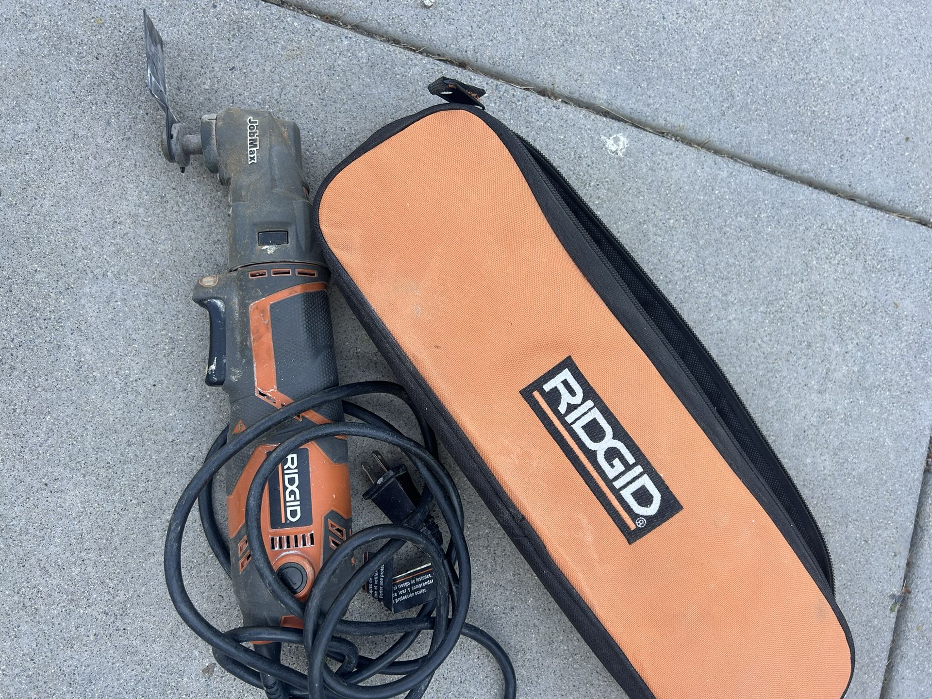 RIDGID Oscillating Multi-tool (corded ) + Bag