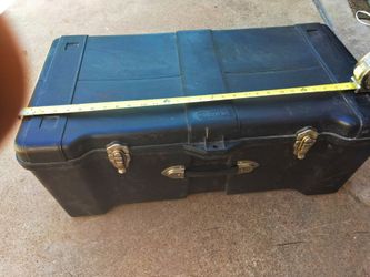 Hardshell locking case 16x13x32"