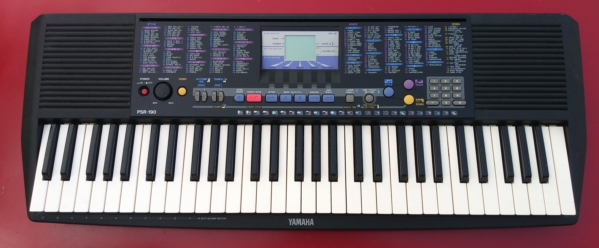 Yamaha PSR-190 keyboard with power adapter