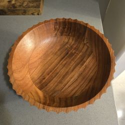 Beautiful wood bowl hardly used. 