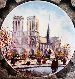 Louis Dali Notre Dame Decorative Collector Plate