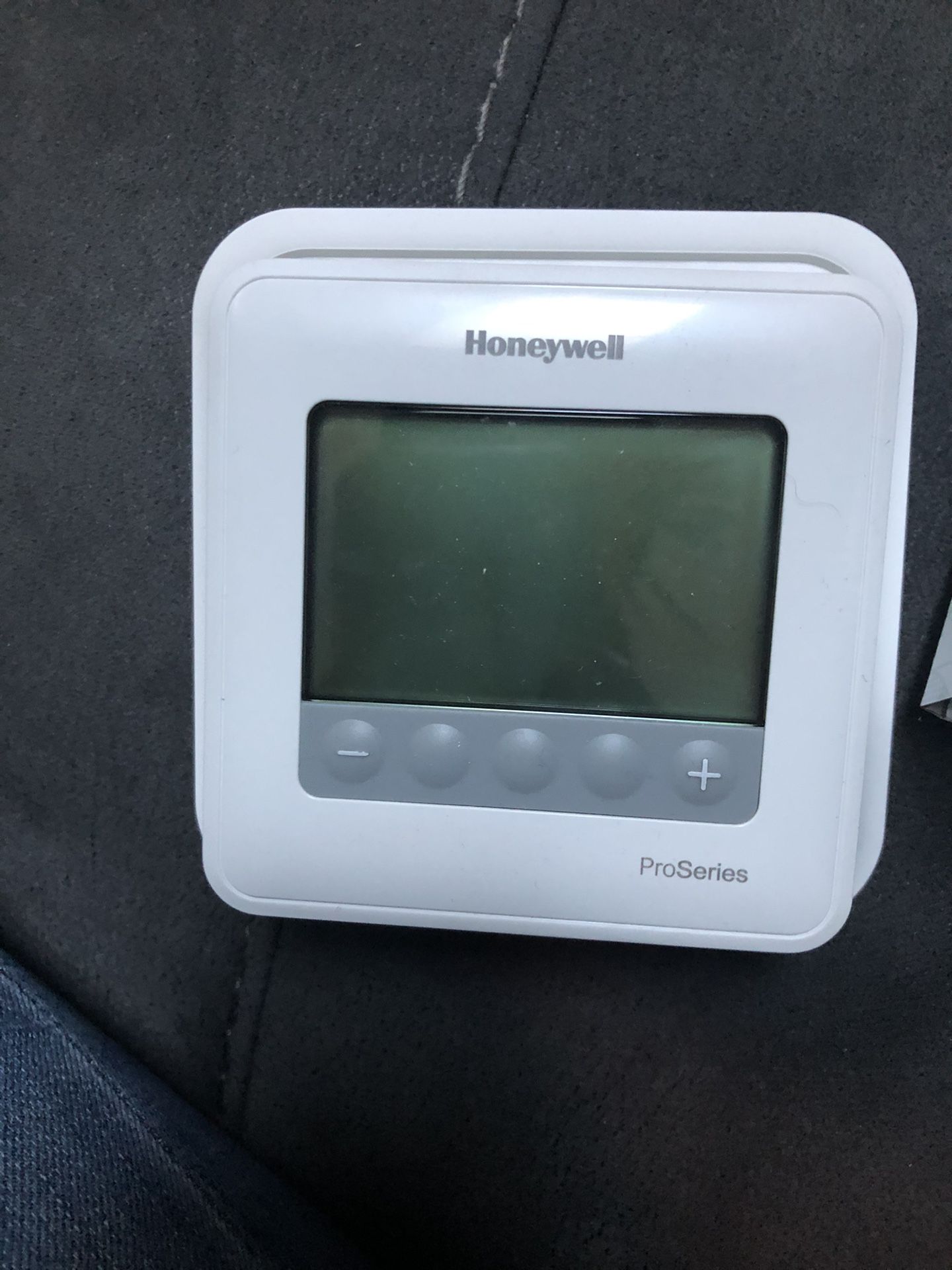 Honeywell ProSeries Thermostat