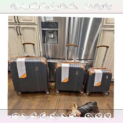 Growing Luggage System Expands When You Need It base sing