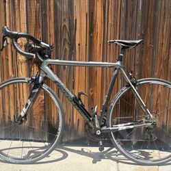 Cannondale Road Bike 