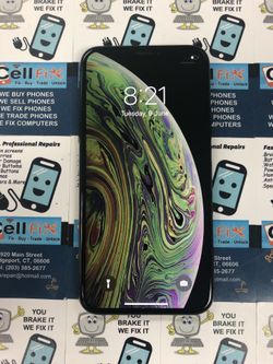 iPhone XS unlocked