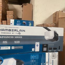Chamberlain C3000 1/2 HP Garage Door Opener Chain Drive With Backup Battery