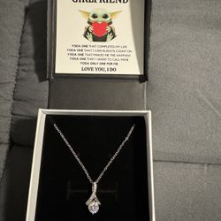 Girlfriend Necklace with Yoda Card