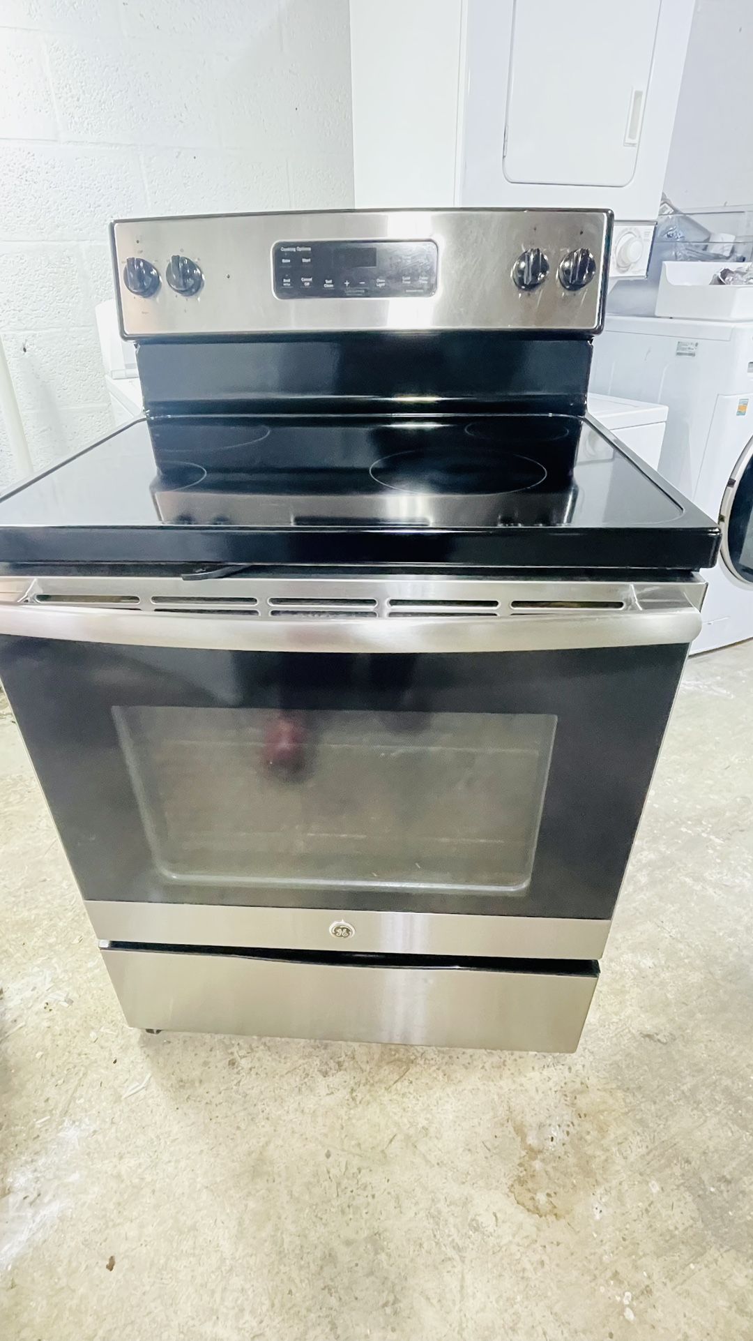 GE Glass Top Stove