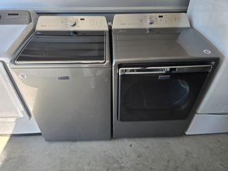Maytag XL Washer & Dryer Set