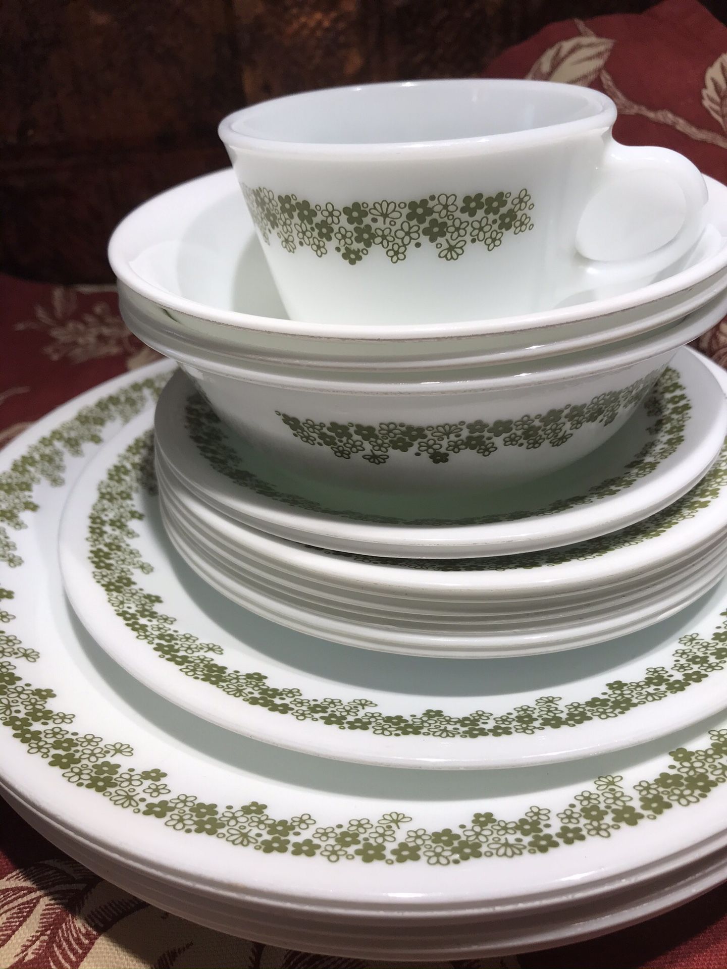 21 pc Corelle Lazy Daisy Dishes Plate Bowls Spring Blossom
