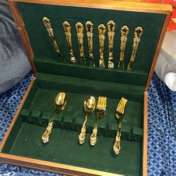 Gold Utensils !( Not Sure If Real Gold)
