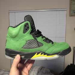 Jordan 5s men’s size 11.5 (Oregon base)