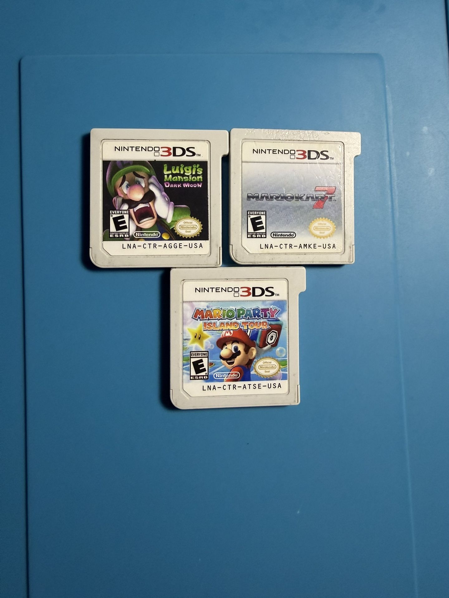 Nintendo 2DS 3DS Luigi’s Mansion Dark Moon, Mario Kart 7, Mario Party Island Tour