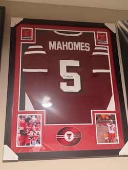 Patrick Mahomes Signed Texas Tech #5 Framed Jersey – PSA/DNA Autographed