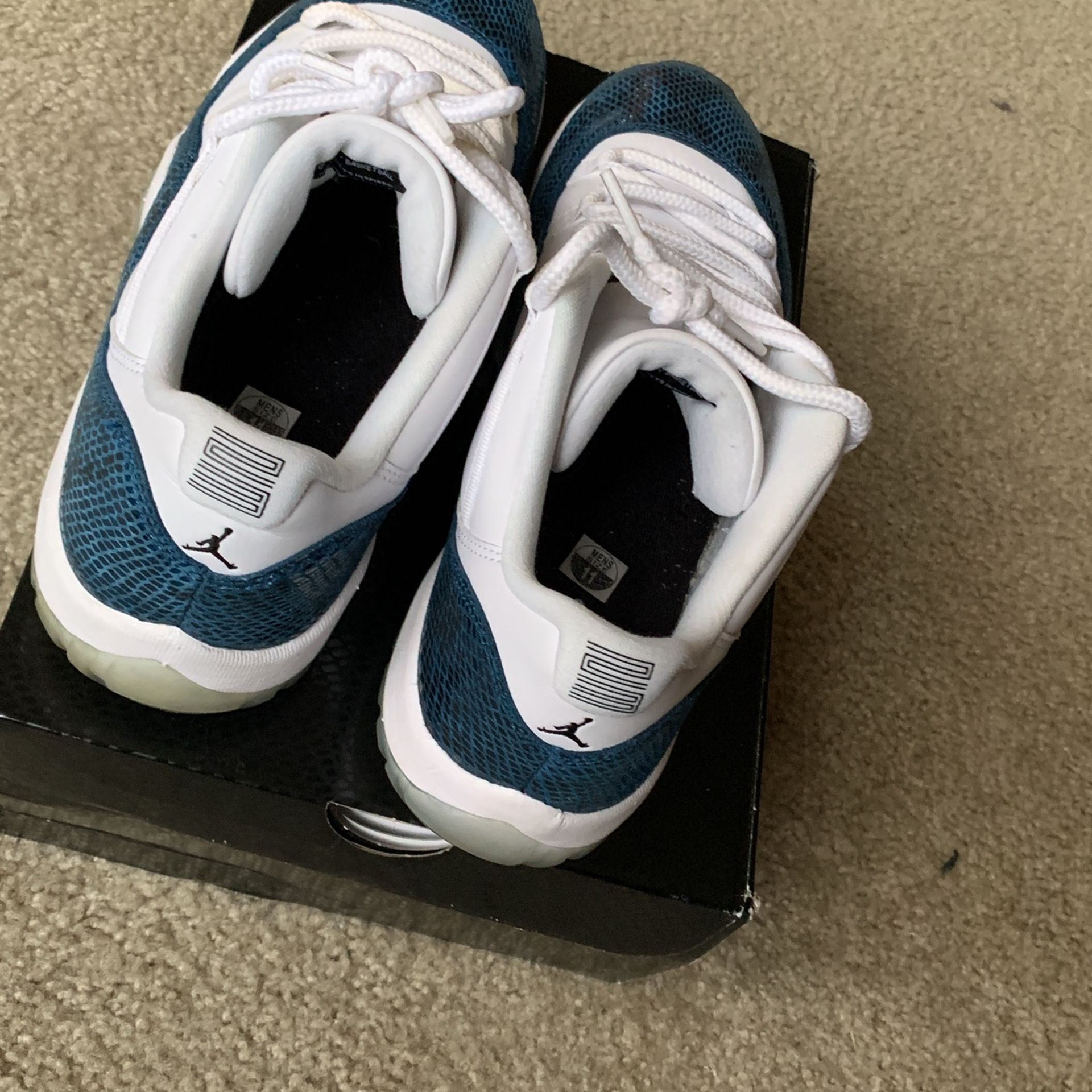 Snake Skin Retro 11 Low White Black Navy Buy (Grade School) Air