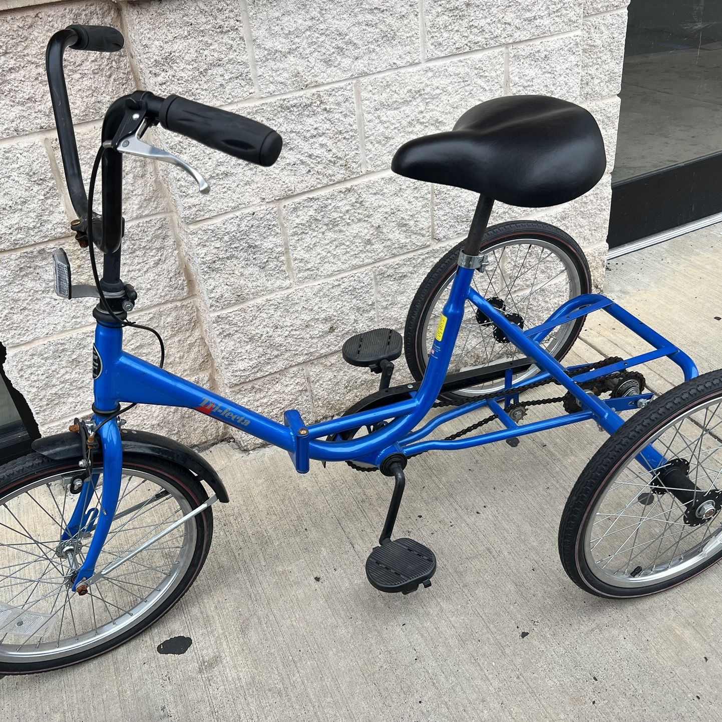 schwinn jaguar bicycle 7 speed Schwinn Ladies Jaguar Cruiser bicycle-blue/silver bike. Ridden once &home  stored