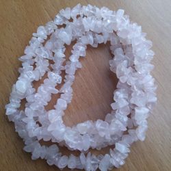 ROSE QUARTZ NECKLACE