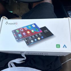 BRAND NEW APPLE PLAY CAR RADIO!