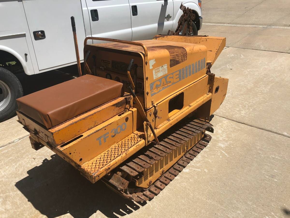 Case TF300 trencher trincha TF 300