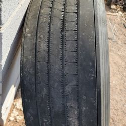 BRIDGESTONE SEMI TIRE 