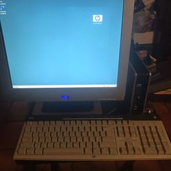 HP T5530 Thinclient Workstation with Monitor, Keyboard, & Mouse