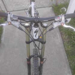 M4 Stump Jumper Specialized