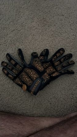 POWERHANDZ weighted gloves.