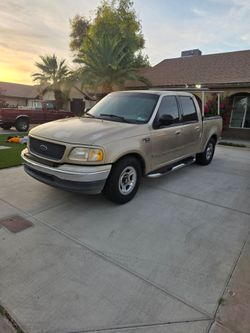 2001 Ford E-150