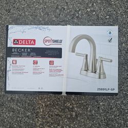 Delta Becker Centerset Bathroom Faucet in Brushed Nickel 25891LF-SP