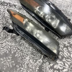 Original 2011 Honda Accord OEM Headlight Assembly- Good Condition, Pair Available. 