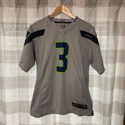 Seattle Seahawks Youth Russell Wilson Jersey Gray Size Large NFL