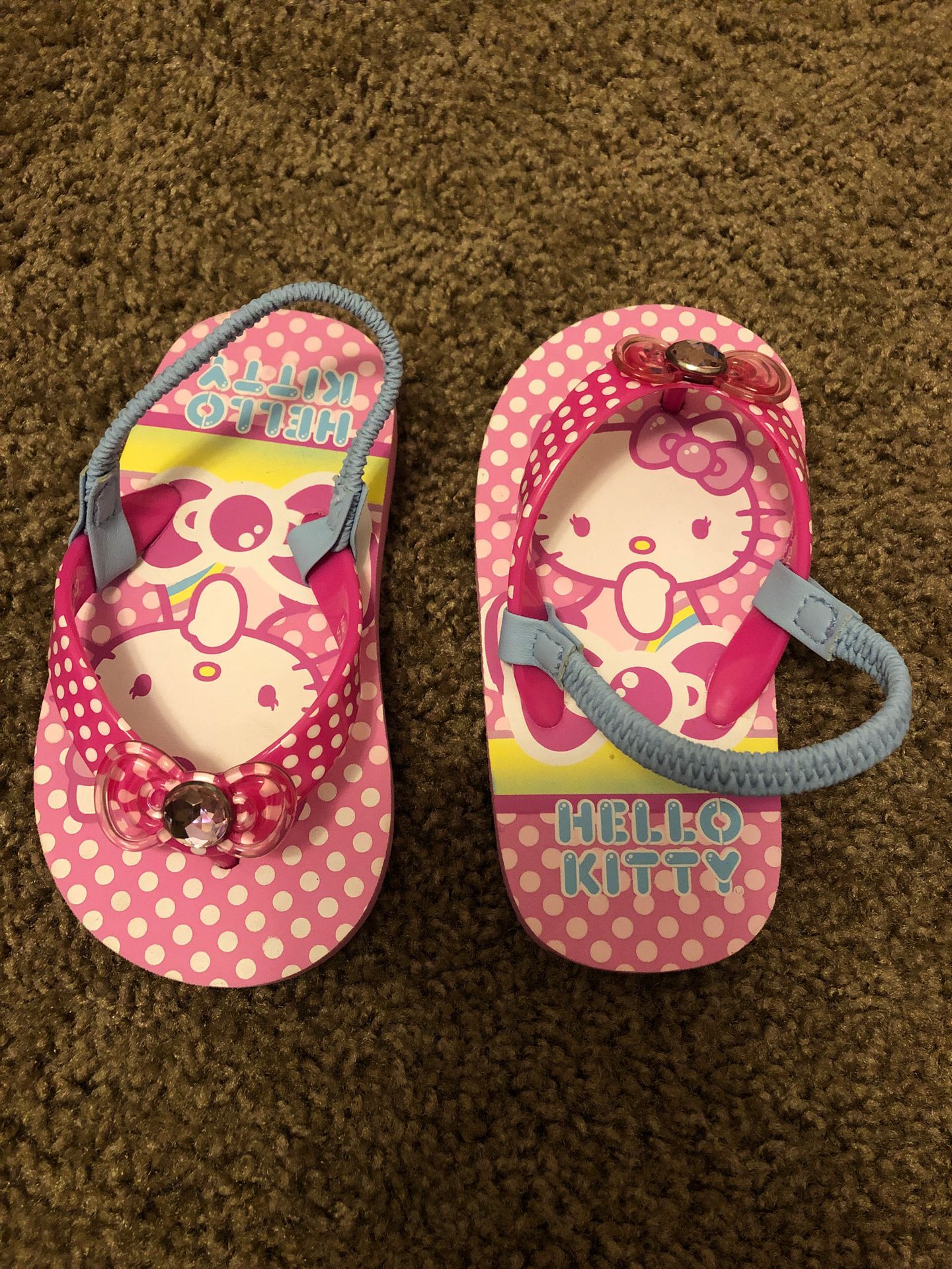 New- Hello Kitty Sandals. M 7-8