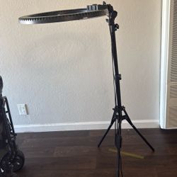 Round Light For Makeup Or Eyelashes