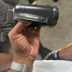 Panasonic Full HD- V770