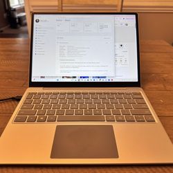 Microsoft Surface Laptop Go (2021, 1st Gen, Platinum) – i5 / 8GB / 128GB – Works Perfectly