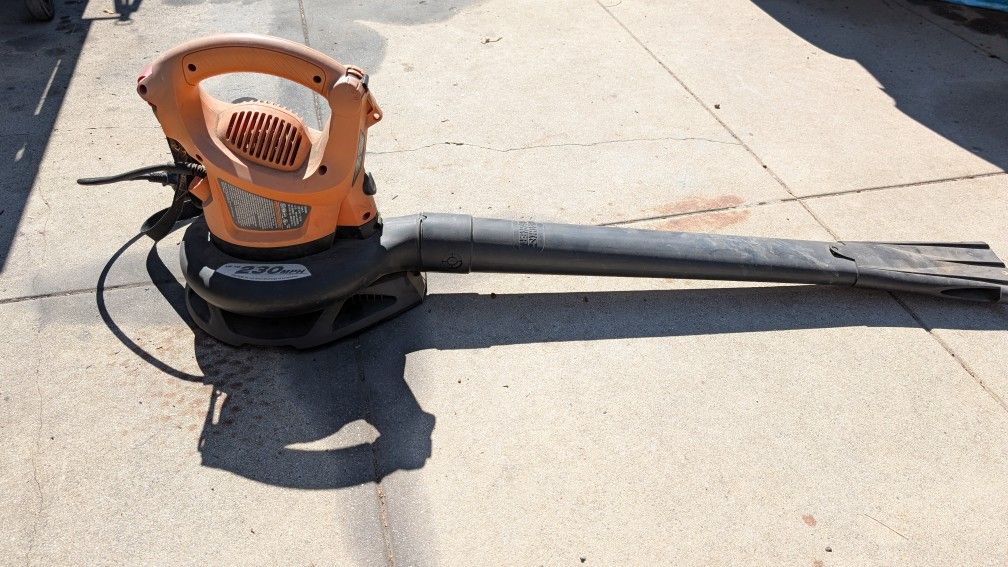 230mph Electric Leaf Blower Black & Decker