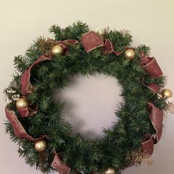 Christmas Wreath With Container