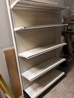 Gondola Shelving for your store Estantería para su tienda Todos tamaños y estilos disponible All sizes and styles available