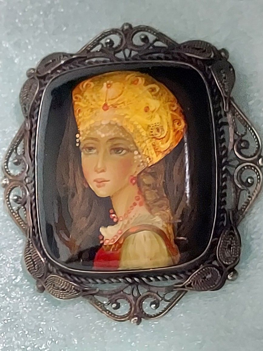 Russian Hand Painted Brooch