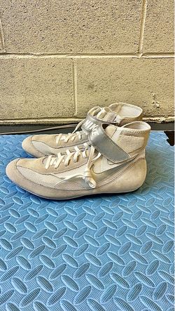 Boxing shoes