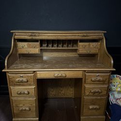 Roll top desk