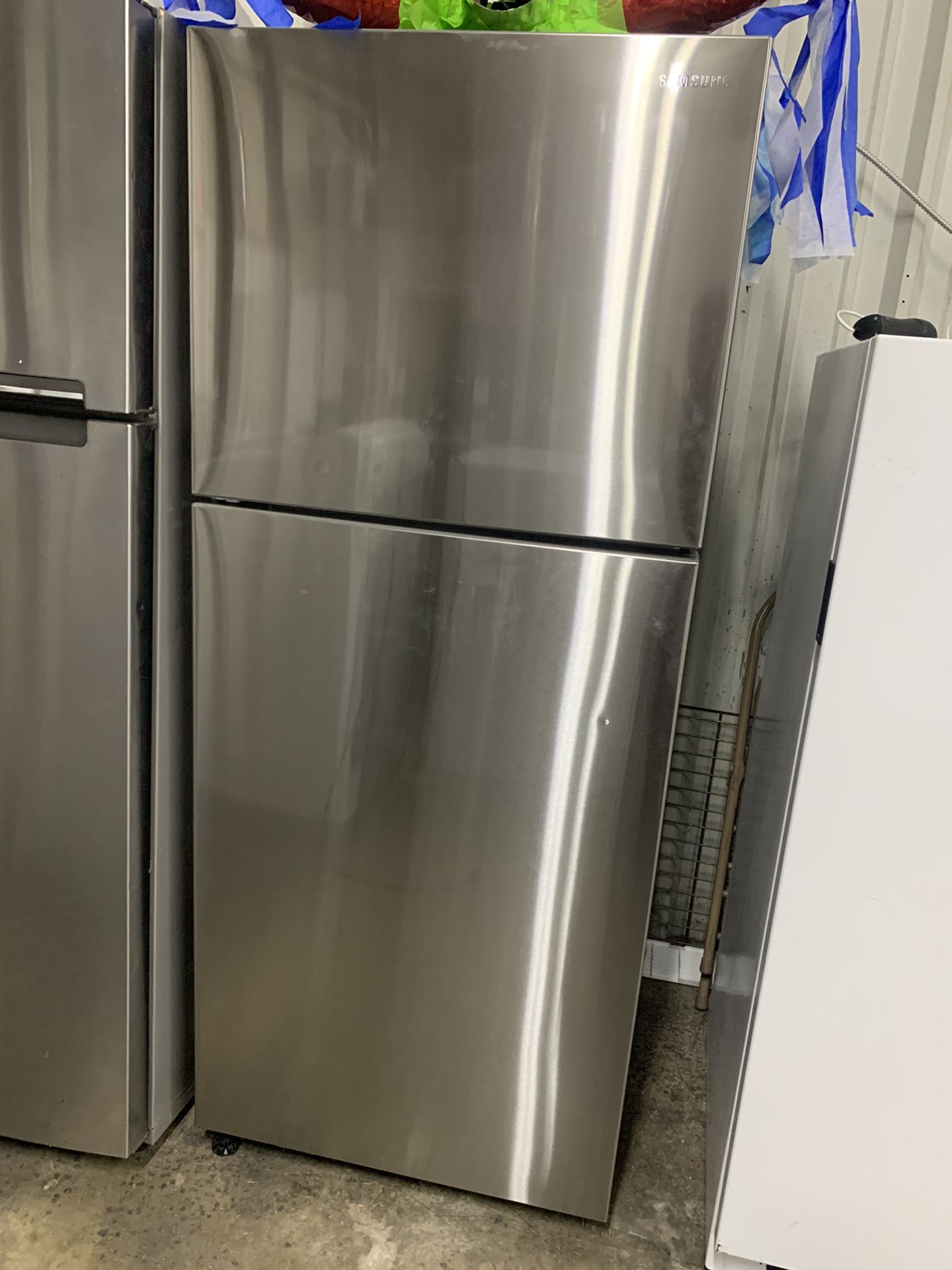 NÉW Refrigerator