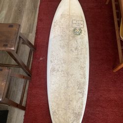 6’1 // 2+1 Surfboard