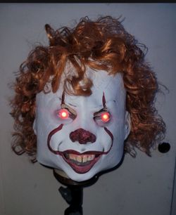 It Pennywise Light Up Mask
