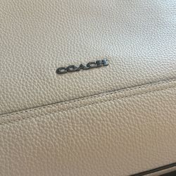 Selling To Donate Fund To Local Food Bank - Authentic Coach Graham Structure Tote