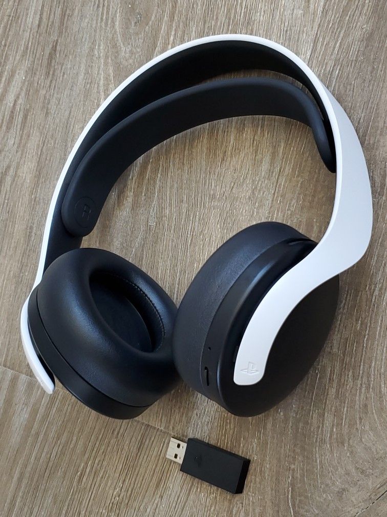 Official Sony PlayStation PULSE 3D Wireless Headset White For PS5 / PS4 Gaming Headphones