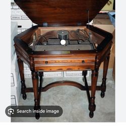 Antique Atwater Kent Table Radio