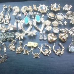 Gold Tone Costume Jewelry, Earrings 