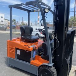 Electric Toyota Forklift
