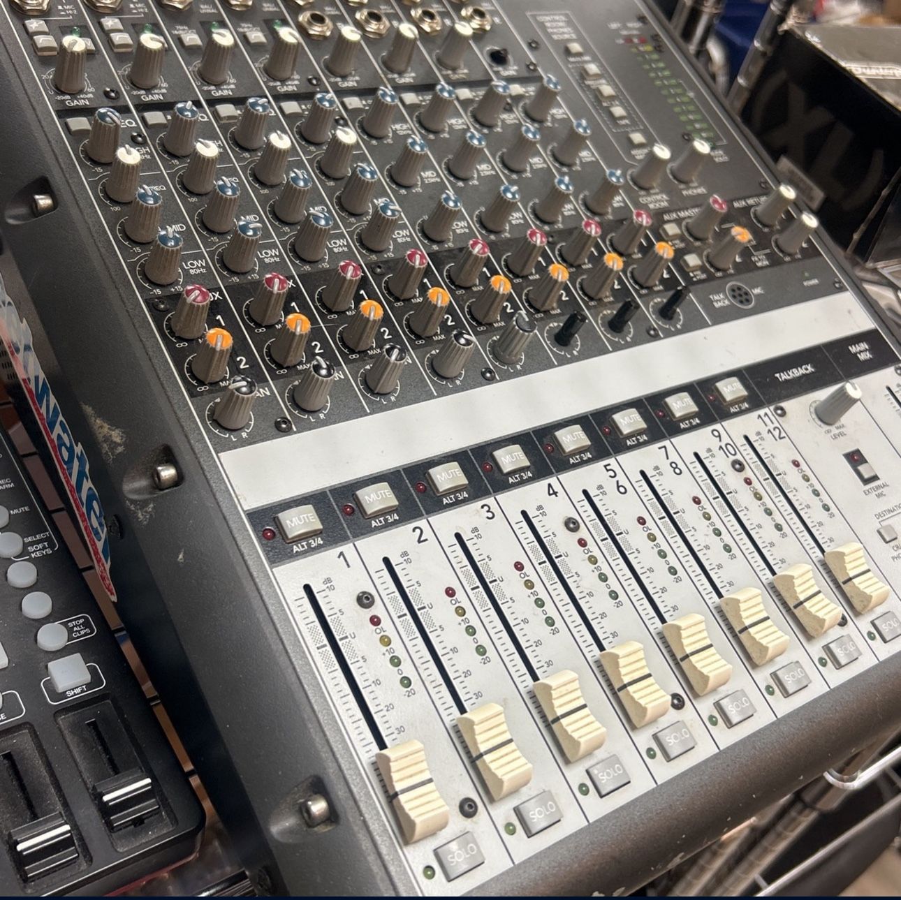 Mackie Onyx 1220 Analog Mixer